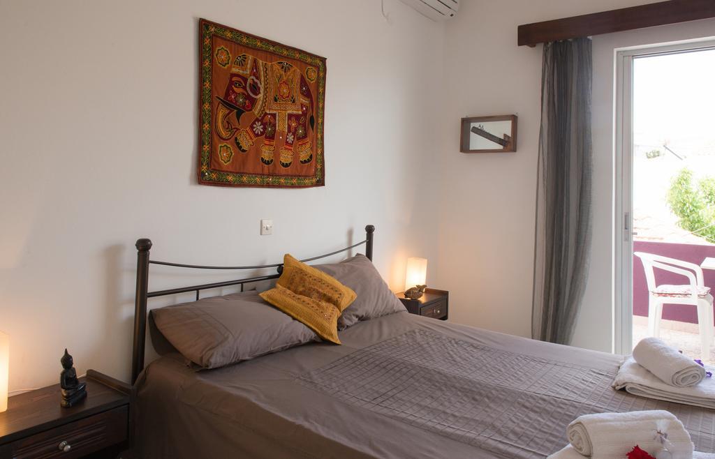 Appartement Aumkara à Skála Eresoú Chambre photo